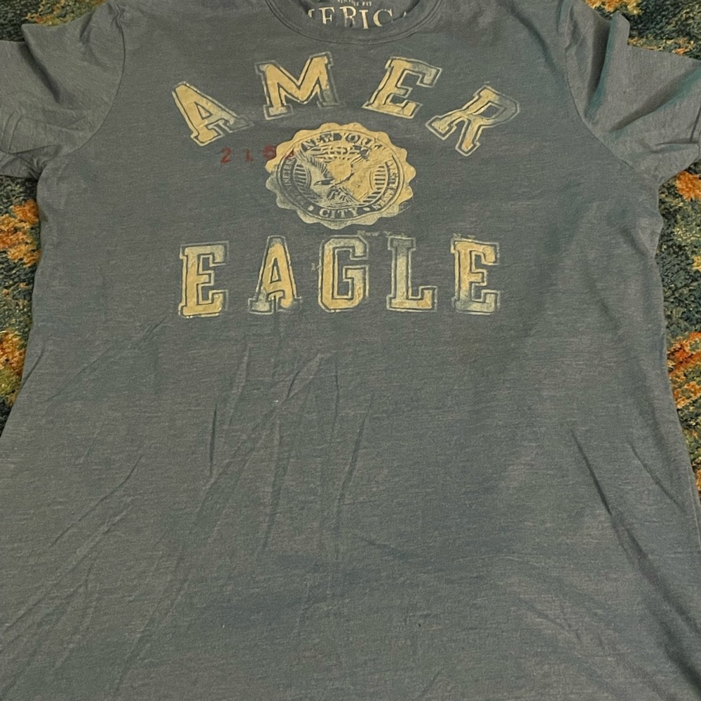 American Eagle men’s shirt